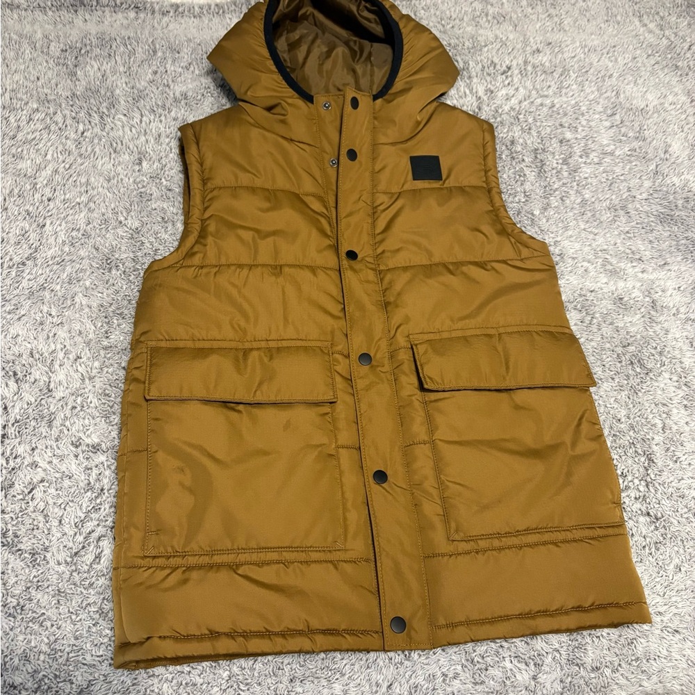 Under Armour Hooded Puffer Vest